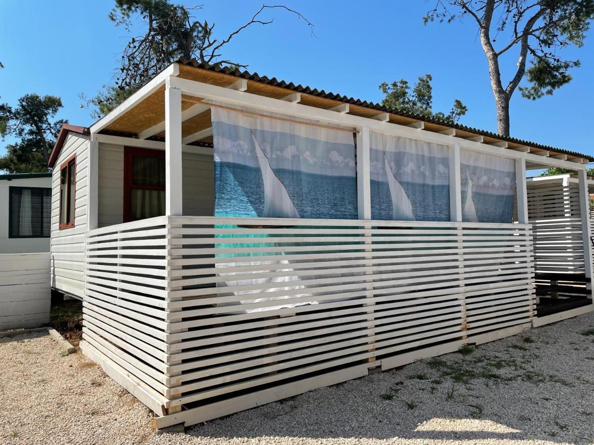 Dalmacia Mobile Homes And Caravans At The Beach Привлака Екстериор снимка