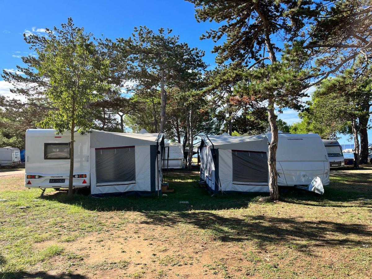 Dalmacia Mobile Homes And Caravans At The Beach Привлака Екстериор снимка