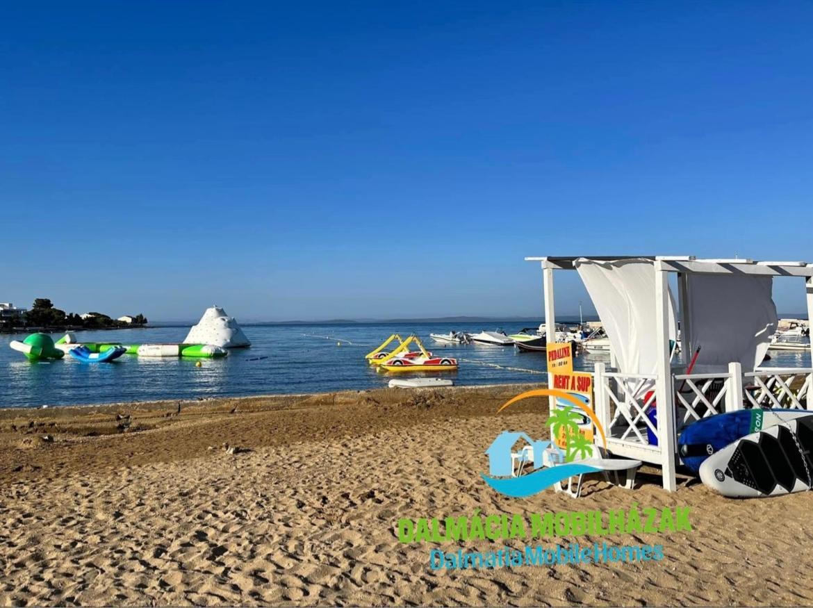 Dalmacia Mobile Homes And Caravans At The Beach Привлака Екстериор снимка