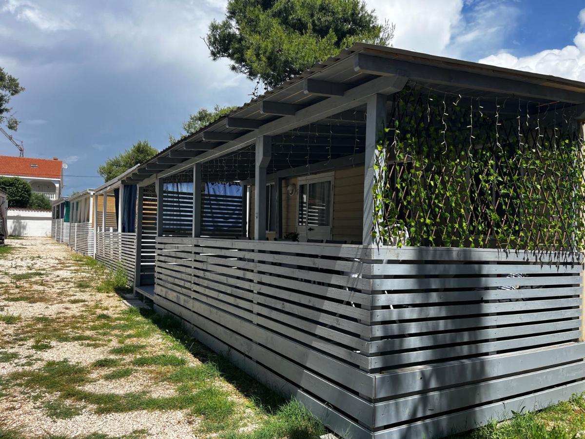 Dalmacia Mobile Homes And Caravans At The Beach Привлака Екстериор снимка